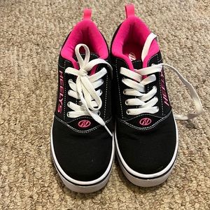 Heelys skate sneakers